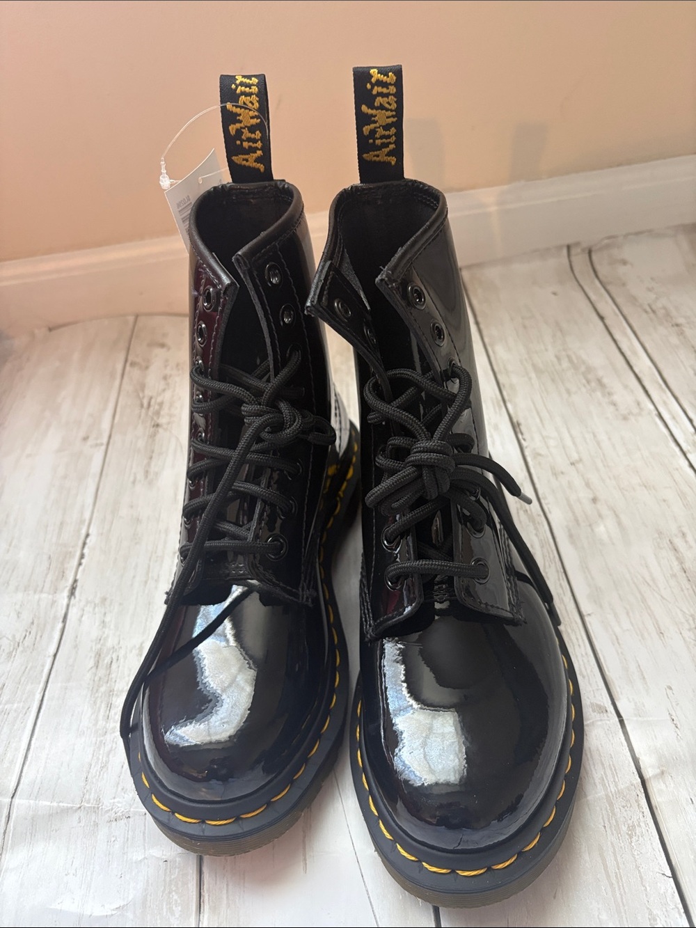 NWT Dr. Martens Black Patent Lace-Up Boots Sz 5 - Picture 4 of 8